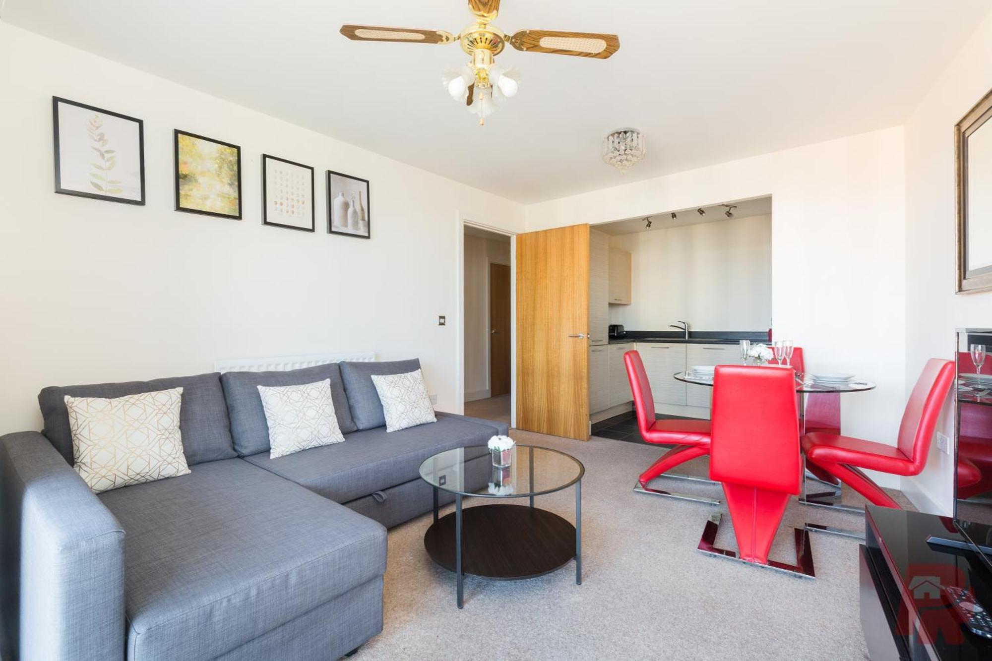 Birmingham City Apartment Skyline Views - Free Parking & Balcony Экстерьер фото